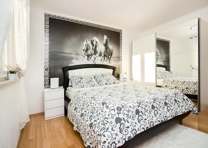 Apartamento Lanterna - Split, With A Heated Pool *