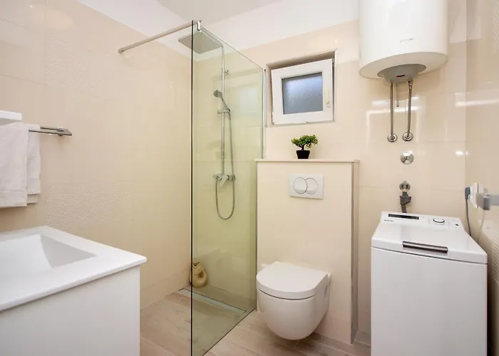 Apartamento Lanterna - Split, With A Heated Pool Solin
