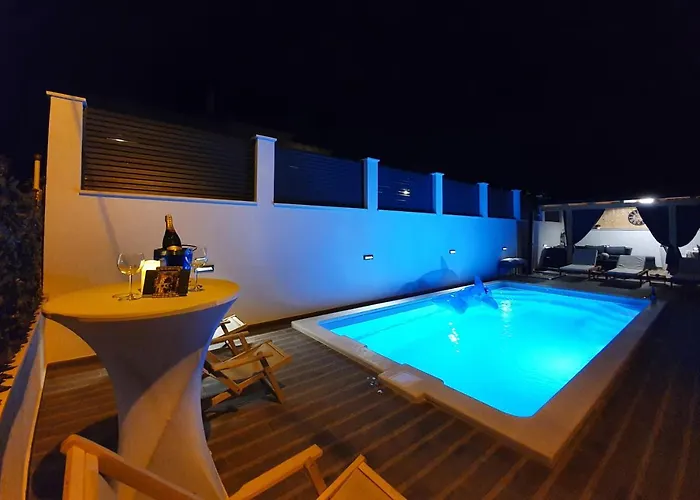 Apartamento Lanterna - Split, With A Heated Pool Solin