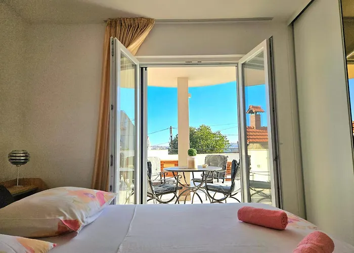 Lanterna - Split, With A Heated Pool *
