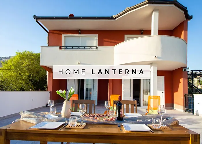 Lanterna - Split, With A Heated Pool Apartamento