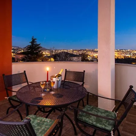 With A Heated Pool Near Split With Magnificent View * Solin
