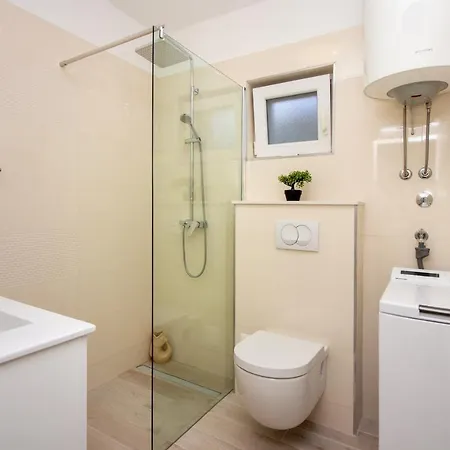 Apartment With A Heated Pool Near Split With Magnificent View Solin