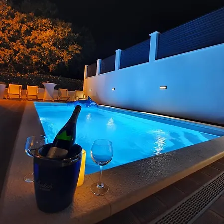With A Heated Pool Near Split With Magnificent View Apartment Solin