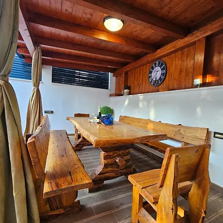 Lägenhet Lanterna - Split, With A Heated Pool *