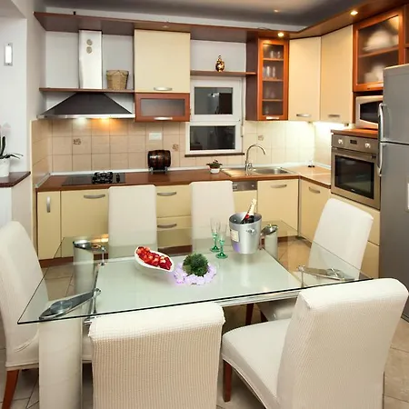 Lanterna - Split, With A Heated Pool Salona