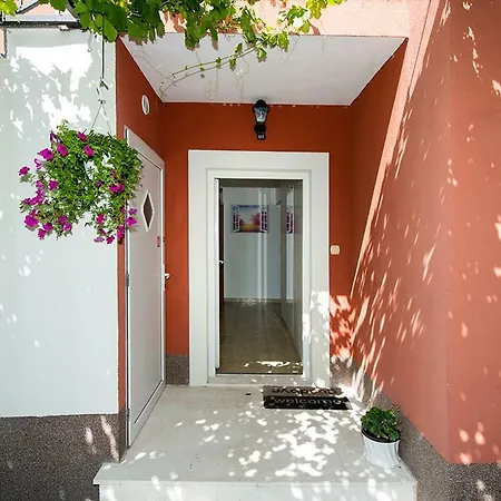 Apartment With A Heated Pool Near Split With Magnificent View