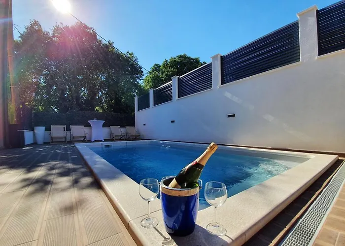 Lanterna - Split, With A Heated Pool